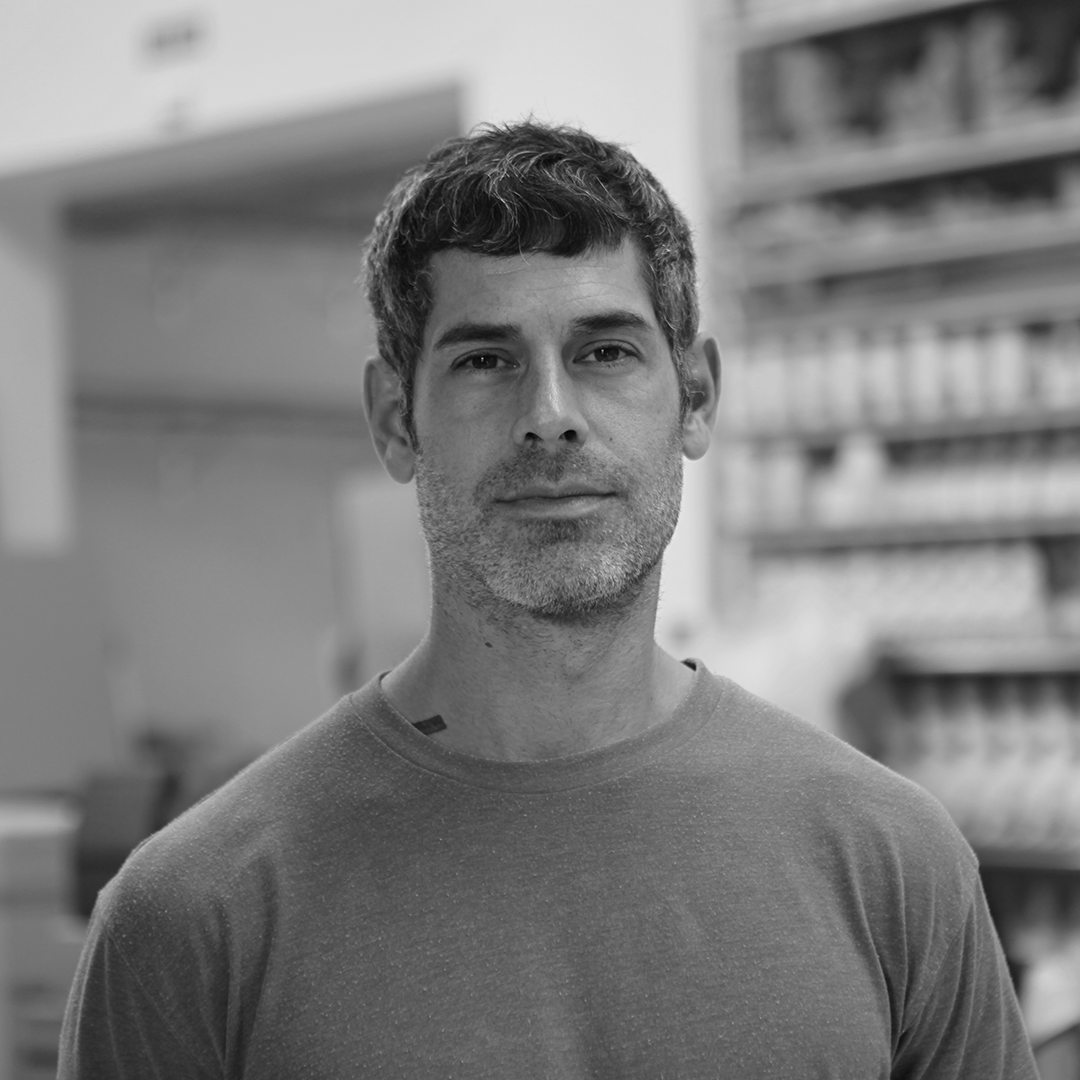 Valentín — Escultor jefe de taller