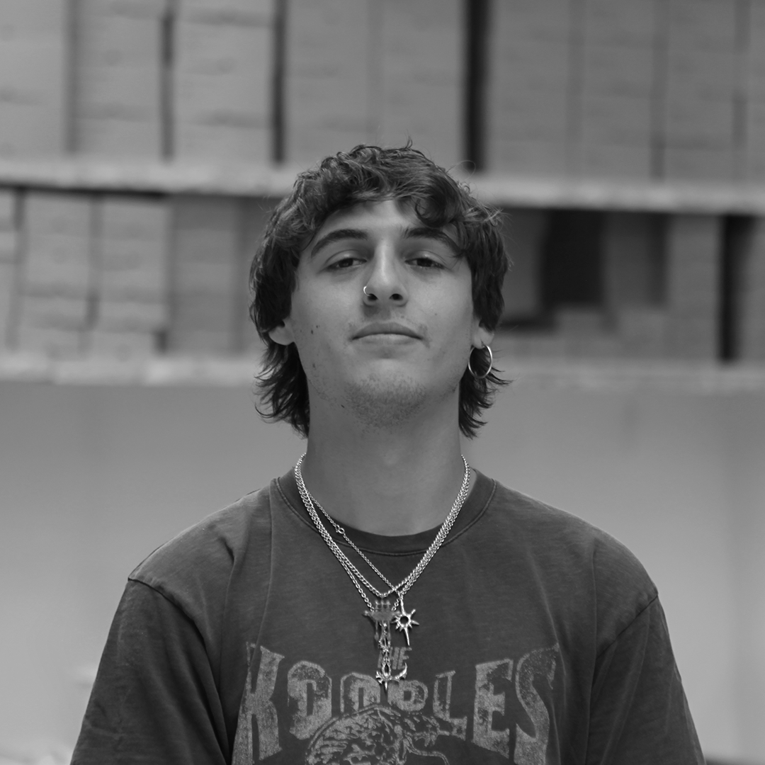 Lukas — Coordinador de Producción